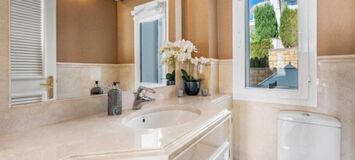 Villa à Marbella avec vue imprenable sur la mer