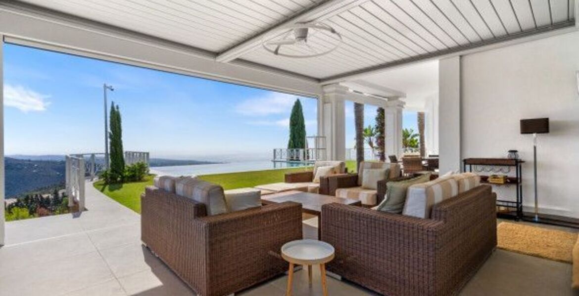Villa à Marbella avec vue imprenable sur la mer