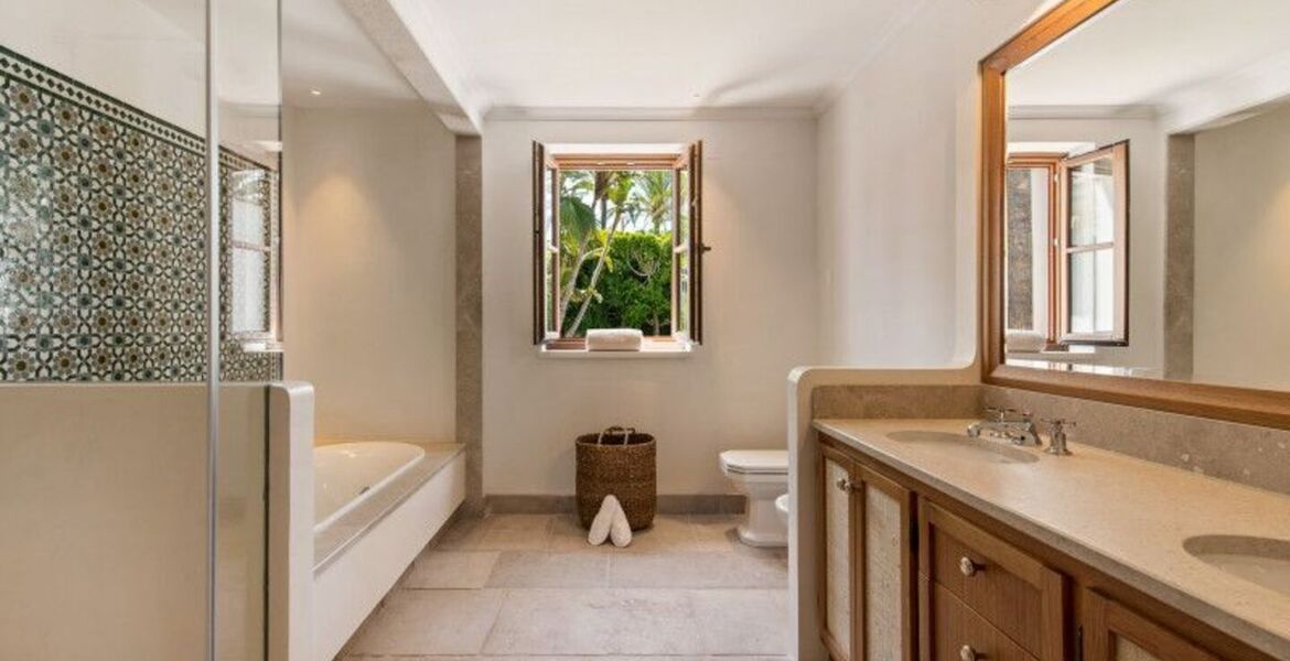 Luxury Villa on Marbella's Golden Mile with Private Pool