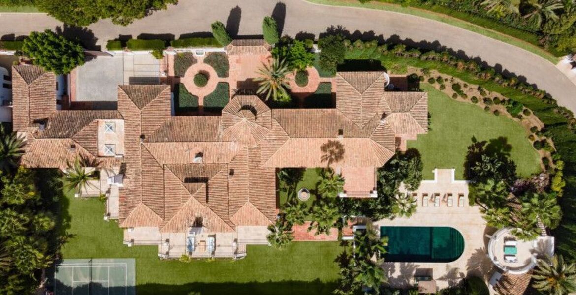 Luxury Villa on Marbella's Golden Mile with Private Pool