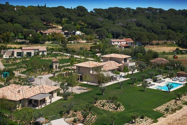 Finca excepcional con tres villas