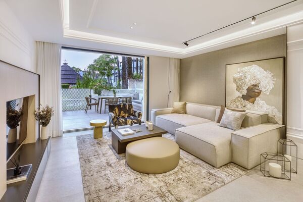 Lujoso apartamento en planta baja en Puente Romano Marbella