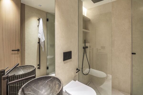 Lujoso apartamento en planta baja en Puente Romano Marbella