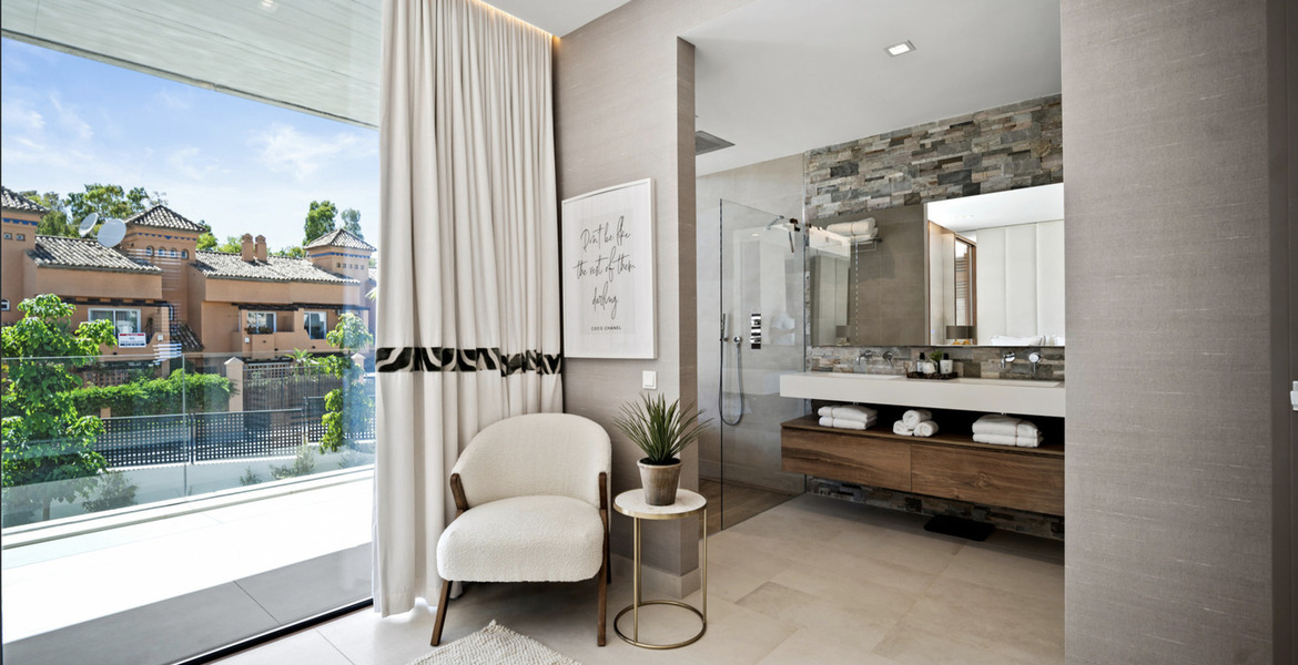 Luxueuse Maison de Ville de 4 Chambres à Marbella