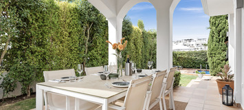 Villa en alquiler en Estepona cerca de Los Granados Playa