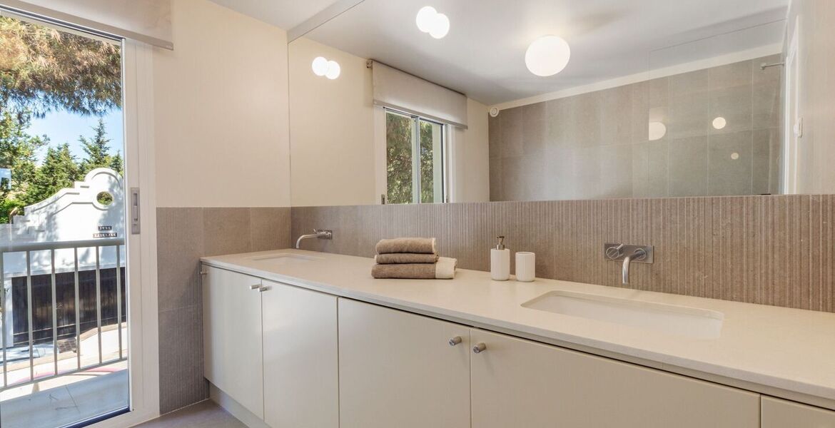 Charming Townhouse with Private Plunge Pool Guadalmina