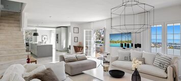 Chic Townhouse with Panoramic Sea and Mountain Views