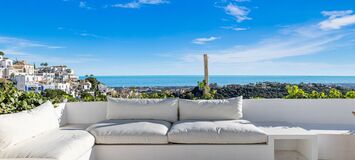 Chic Townhouse with Panoramic Sea and Mountain Views