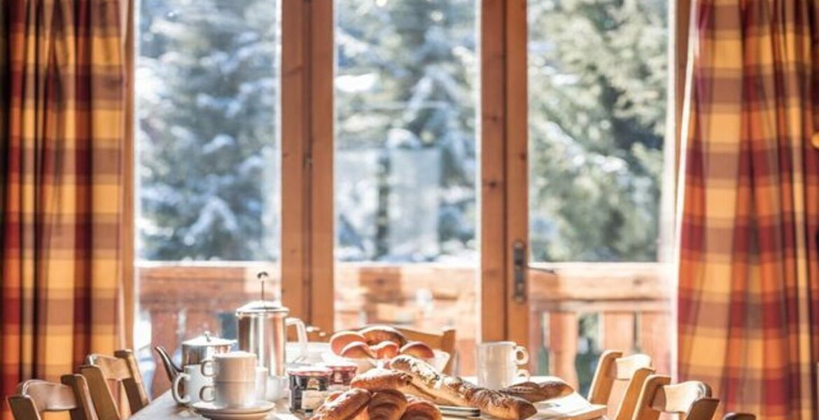 Cozy Log Cabin Chalet in La Tania, Three Valleys