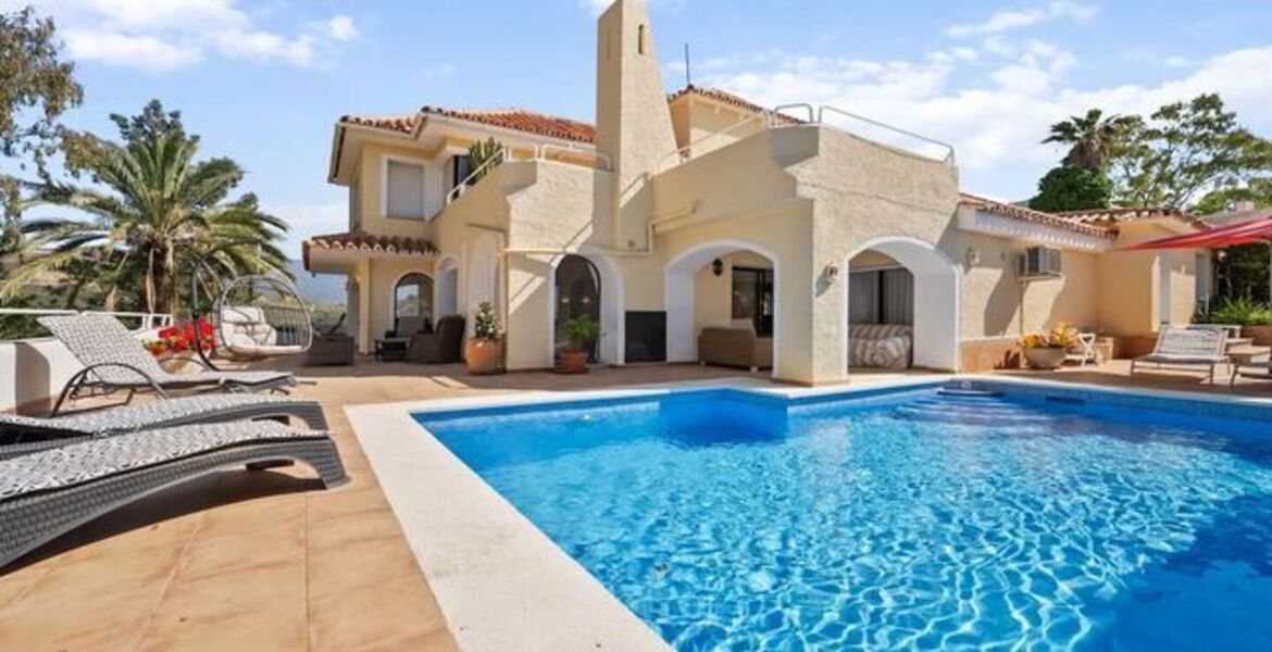 Villa de Luxe à Las Lomas de Nueva Andalucia