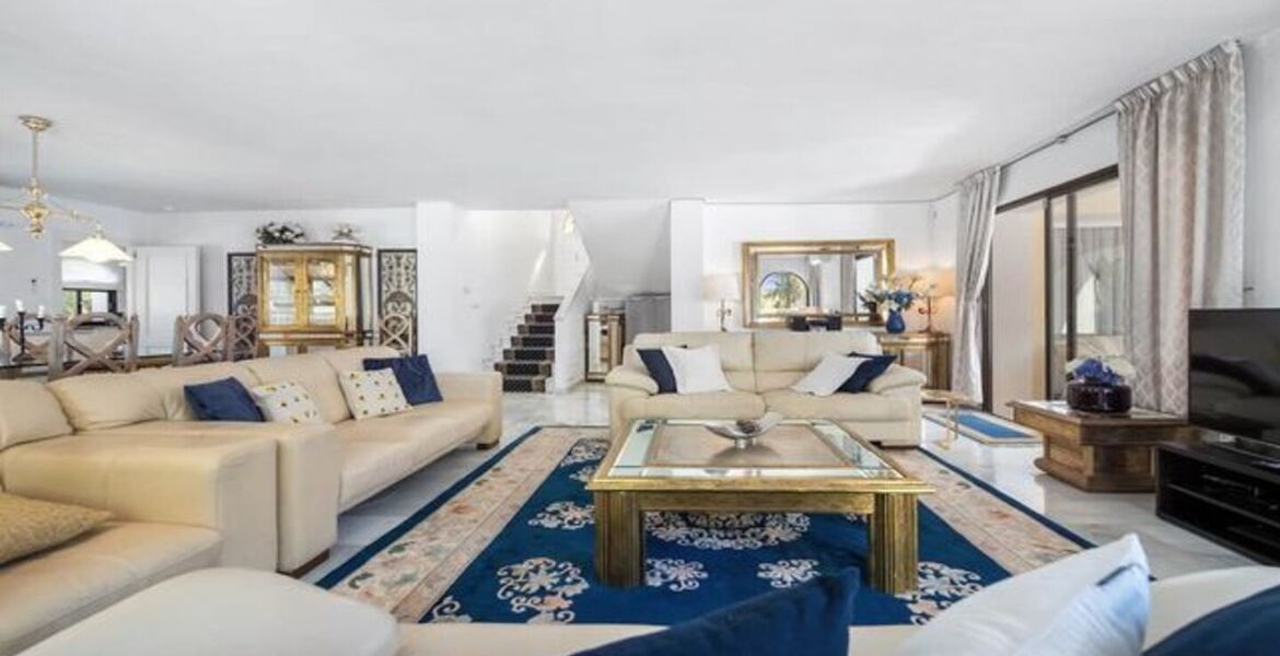 Villa de Luxe à Las Lomas de Nueva Andalucia
