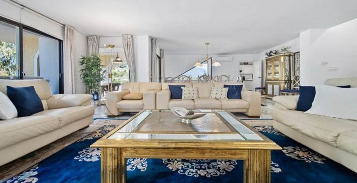 Villa de Luxe à Las Lomas de Nueva Andalucia