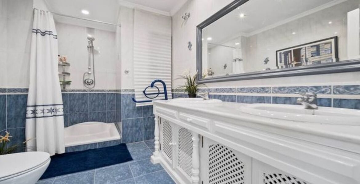 Villa de Luxe à Las Lomas de Nueva Andalucia