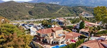Villa de Luxe à Las Lomas de Nueva Andalucia