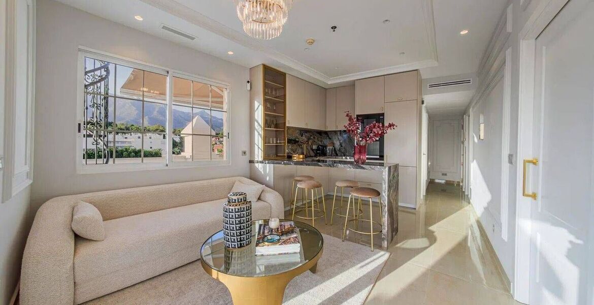 Penthouse de Luxe en Bord de Mer avec Jacuzzi sur le Toit
