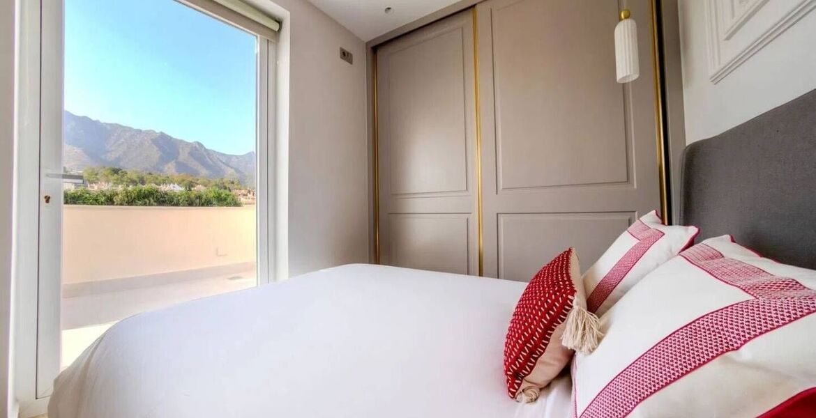 Penthouse de Luxe en Bord de Mer avec Jacuzzi sur le Toit