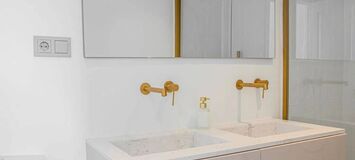 Penthouse de Luxe en Bord de Mer avec Jacuzzi sur le Toit