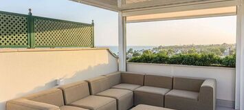 Penthouse de Luxe en Bord de Mer avec Jacuzzi sur le Toit