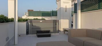 Penthouse de Luxe en Bord de Mer avec Jacuzzi sur le Toit