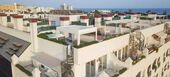Penthouse de Luxe en Bord de Mer avec Jacuzzi sur le Toit
