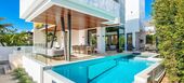 Elegante Villa a Pasos de la Playa en la Milla de Oro