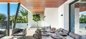 Elegante Villa a Pasos de la Playa en la Milla de Oro