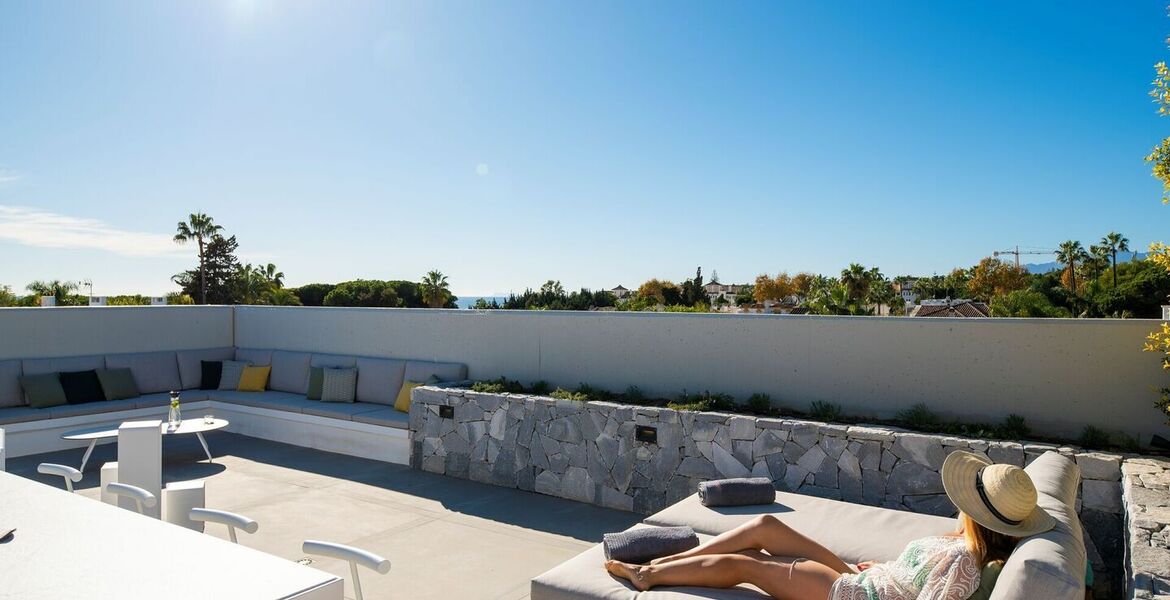 Elegante Villa a Pasos de la Playa en la Milla de Oro