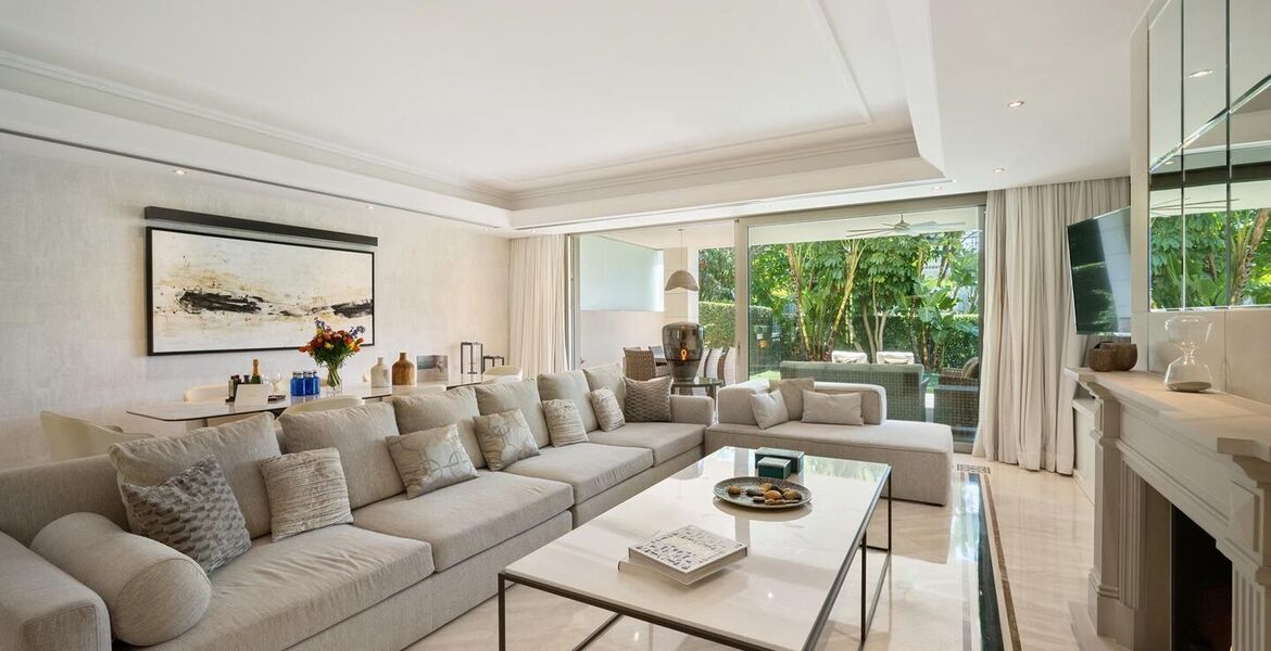 Villa with Panoramic Views in Sierra Blanca