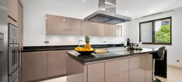 Villa with Panoramic Views in Sierra Blanca