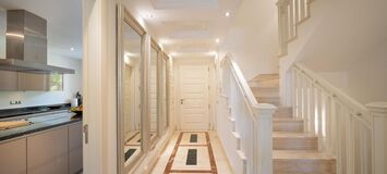 Villa with Panoramic Views in Sierra Blanca