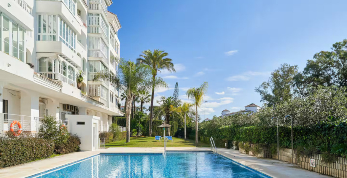 Apartamento en alquiler en Marbella cerca de Hard Rock a pie