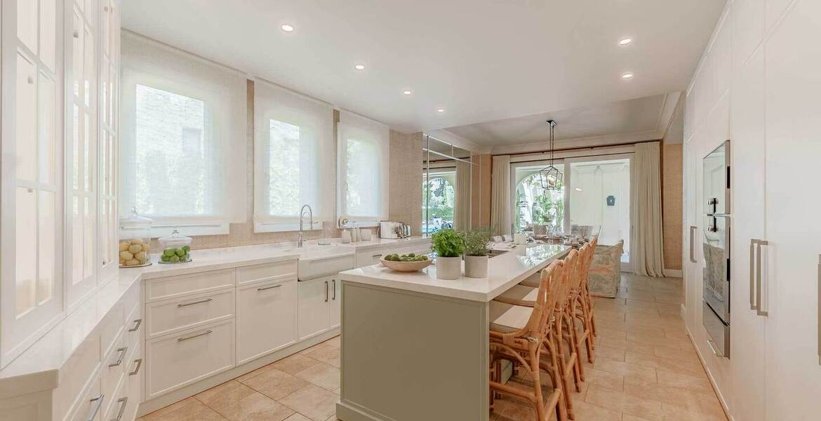 Villa en la Milla de Oro Puente Romano Marbella 