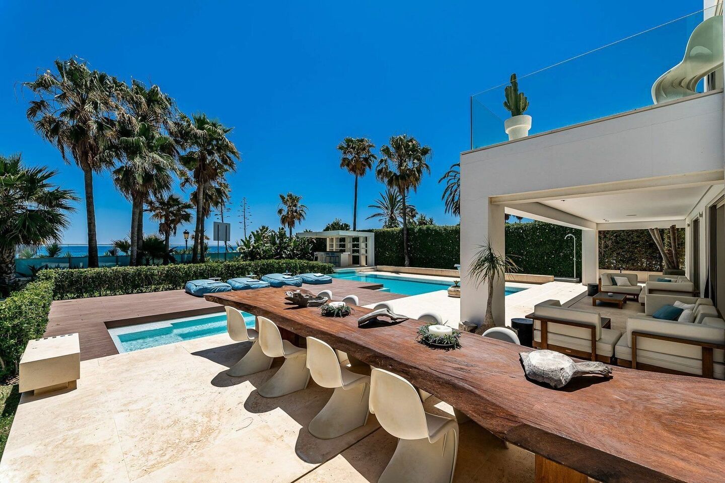 Villa en primera línea de playa en alquiler en la Milla de O