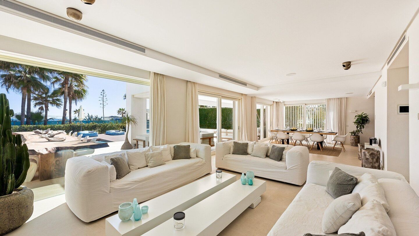 Villa en primera línea de playa en alquiler en la Milla de O