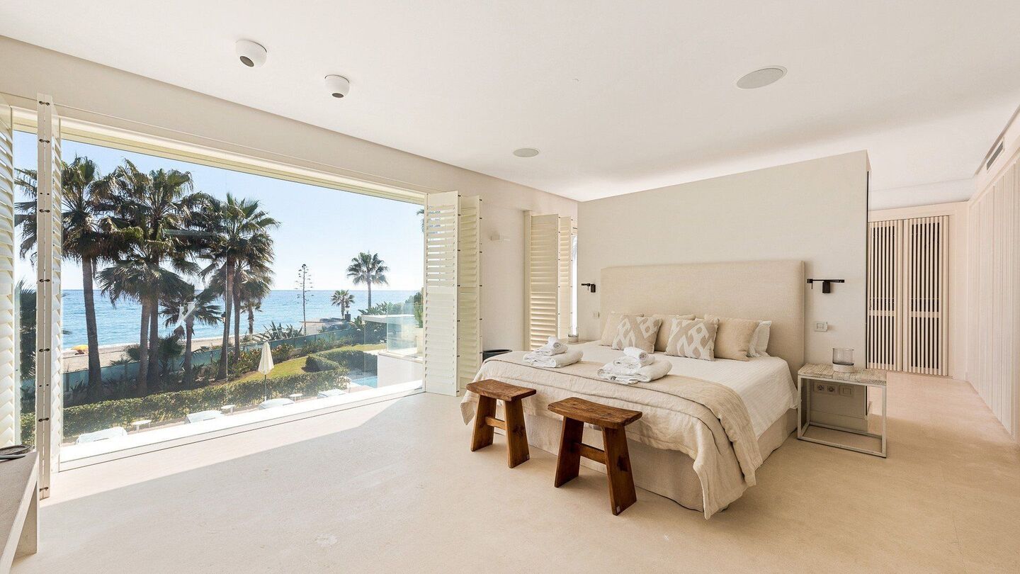 Villa en primera línea de playa en alquiler en la Milla de O