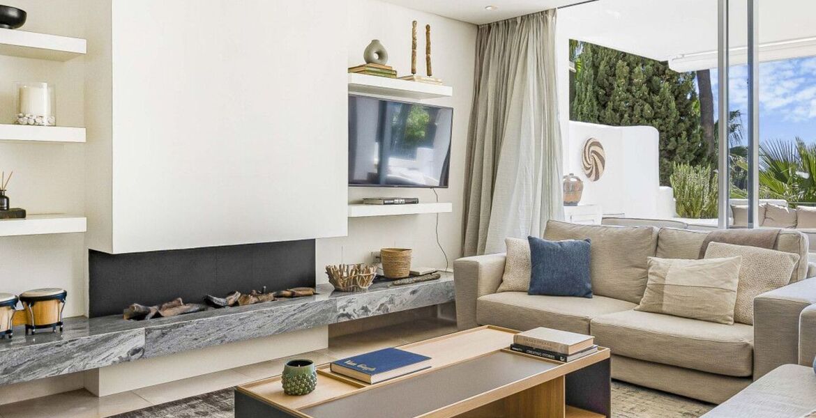 Penthouse duplex for sale in Marina Puente Romano