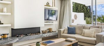 Penthouse duplex for sale in Marina Puente Romano