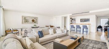 Penthouse duplex for sale in Marina Puente Romano