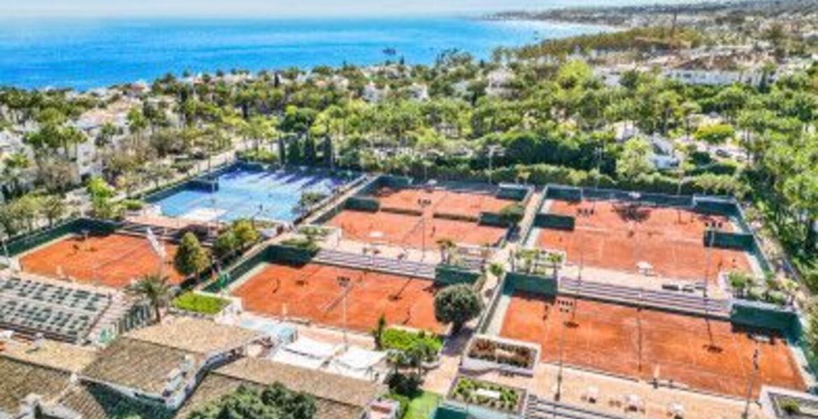 Penthouse duplex for sale in Marina Puente Romano