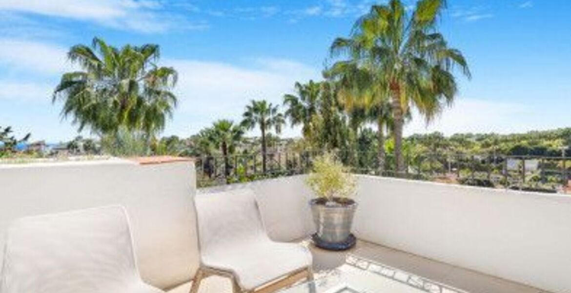 Penthouse duplex for sale in Marina Puente Romano