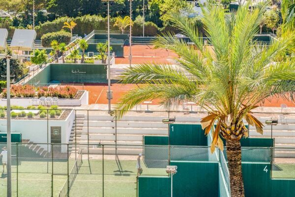 Ático dúplex en venta en Marina Puente Romano