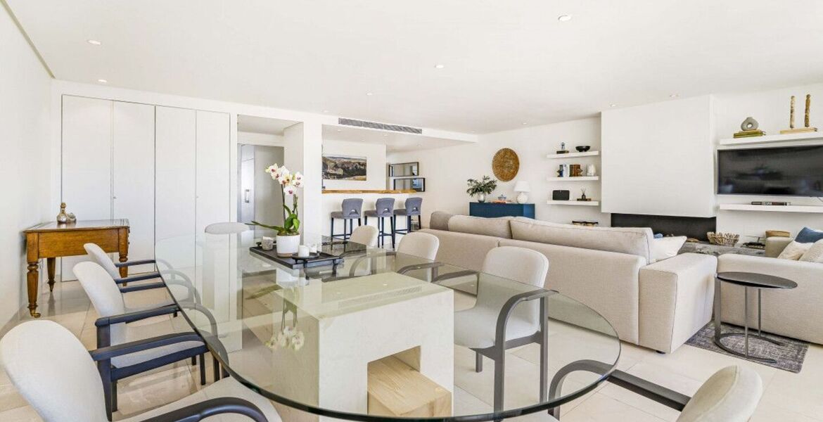 Penthouse duplex for sale in Marina Puente Romano