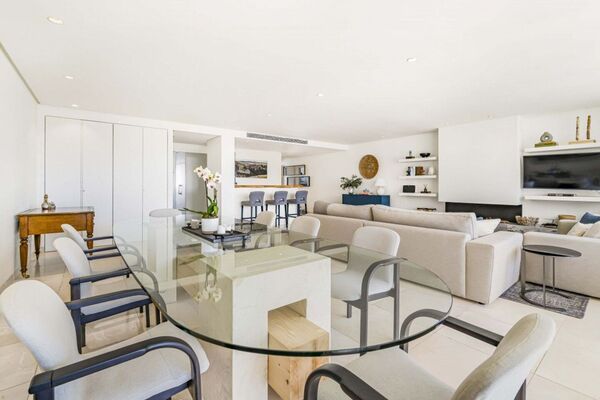 Ático dúplex en venta en Marina Puente Romano