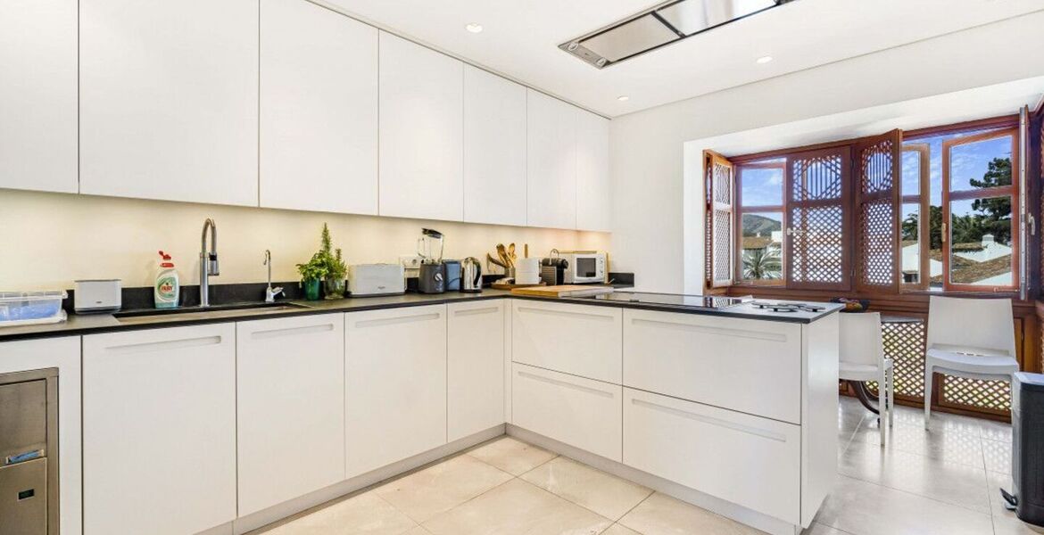 Penthouse duplex for sale in Marina Puente Romano