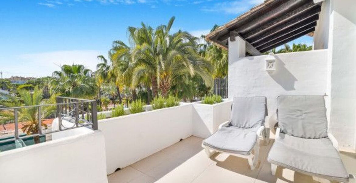 Penthouse duplex for sale in Marina Puente Romano