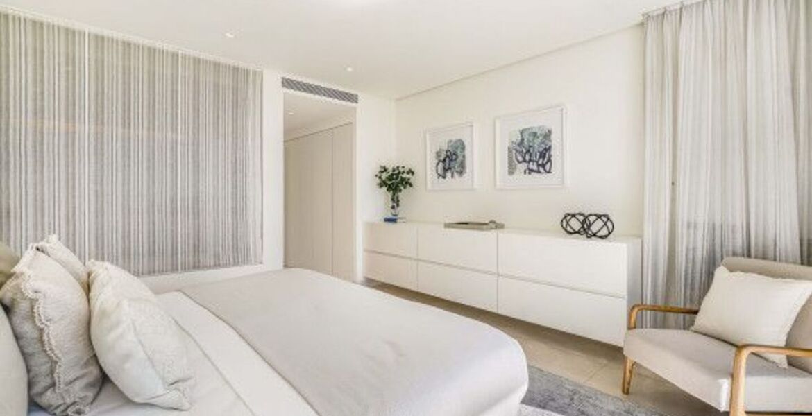 Penthouse duplex for sale in Marina Puente Romano