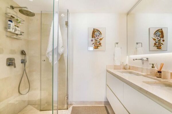 Ático dúplex en venta en Marina Puente Romano