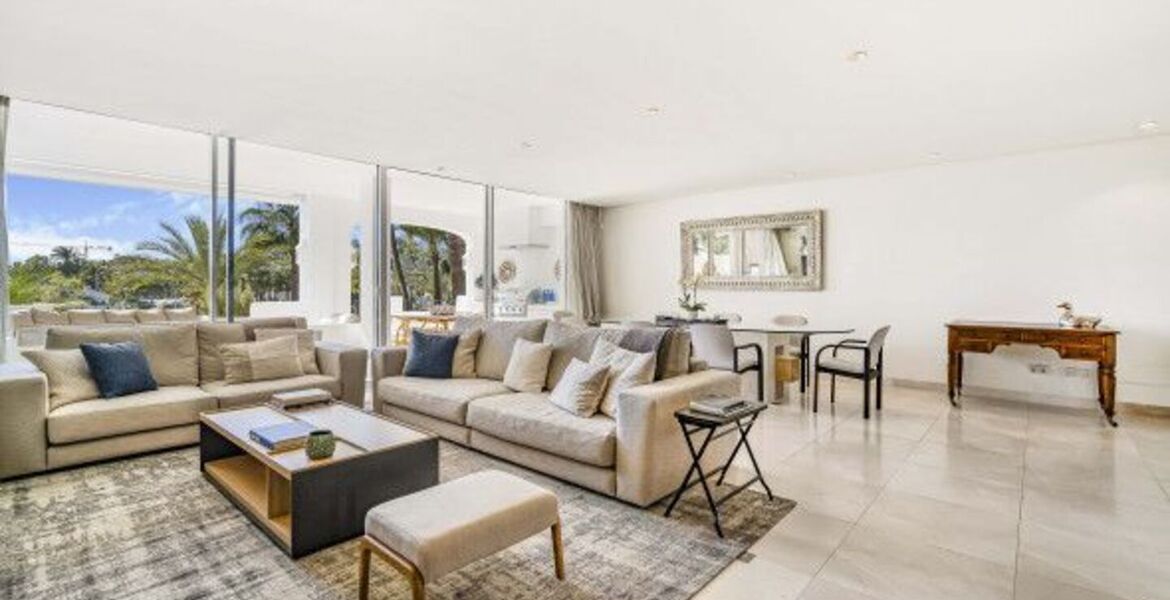 Penthouse duplex for sale in Marina Puente Romano