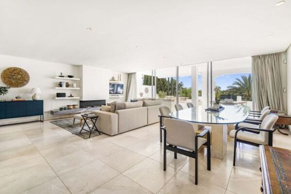 Ático dúplex en venta en Marina Puente Romano