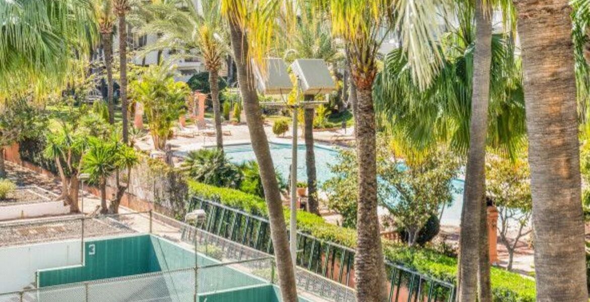 Penthouse duplex for sale in Marina Puente Romano